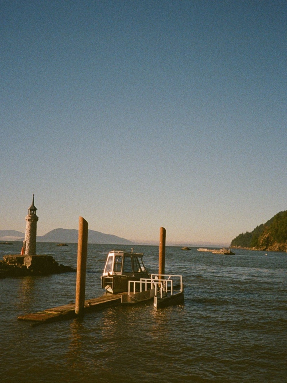 Pentax 17 Film Camera - Black & Silver - Picture 5 of 8